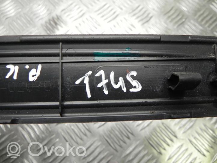 Toyota Auris 150 Muu kynnyksen/pilarin verhoiluelementti 6791102070