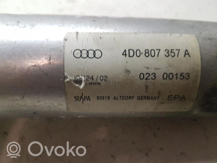 Audi A8 S8 D2 4D Staffa di rinforzo montaggio del paraurti anteriore 4D0807357A