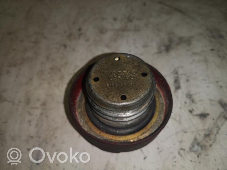 Volvo V70 Tappo del serbatoio del carburante 1325003