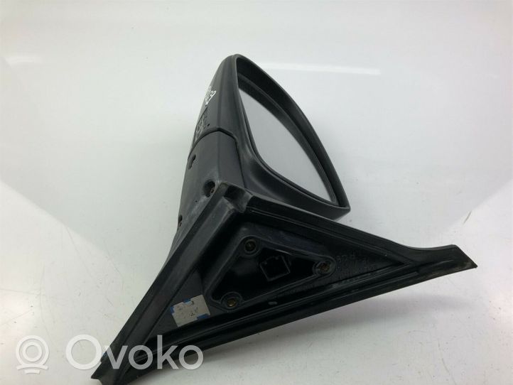 Hyundai Accent Side middle window/glass 8761025620