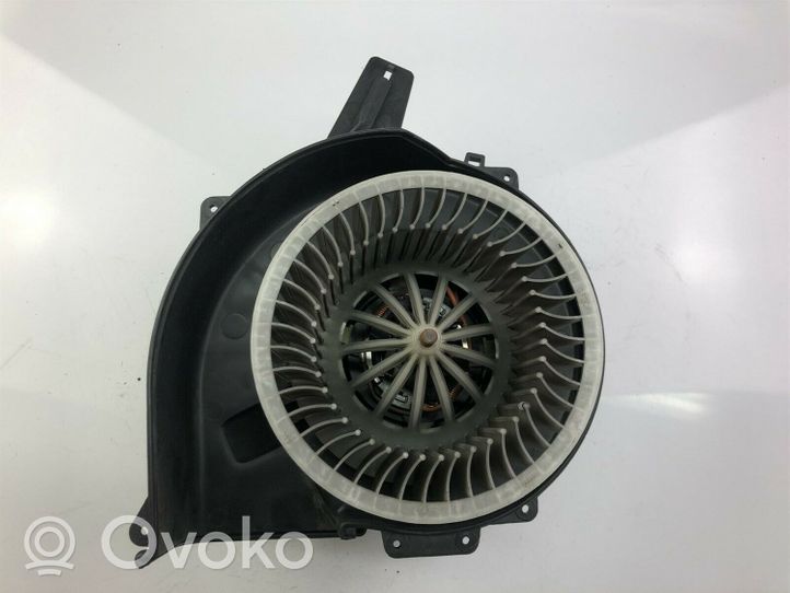 Volkswagen Polo IV 9N3 Pečiuko ventiliatorius/ putikas 6Q0819015G