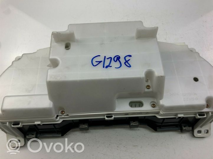 Toyota Avensis Verso Spidometrs (instrumentu panelī) 8380044490