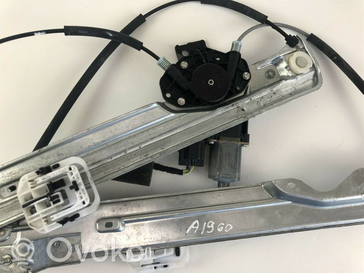 Ford Kuga II Front door window regulator motor 0130822733