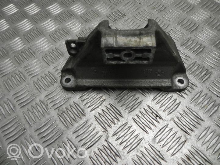 BMW 5 GT F07 Support refroidisseur de vanne EGR 6781229