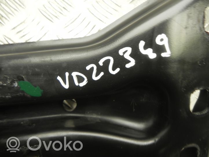 Mercedes-Benz SLK R172 EGR-venttiilin/lauhduttimen kiinnike A1722420501