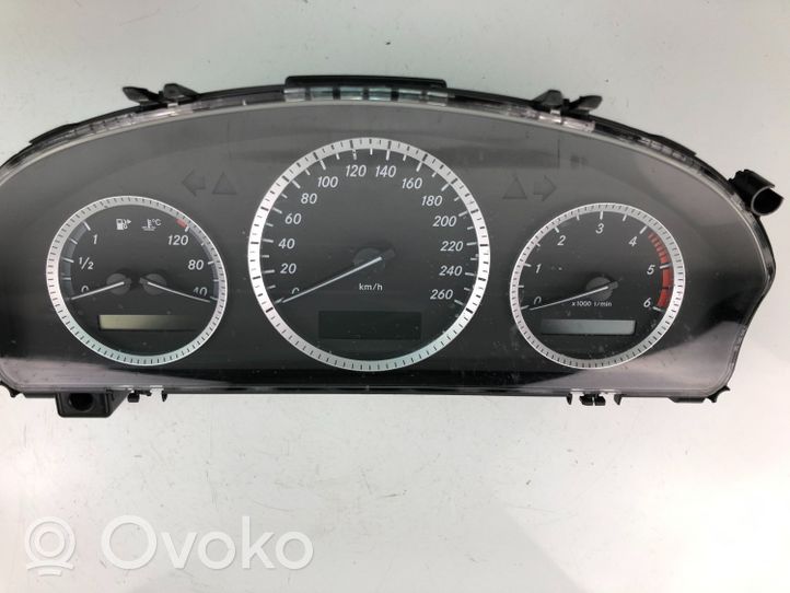 Mercedes-Benz C AMG W204 Tachimetro (quadro strumenti) A2045409848