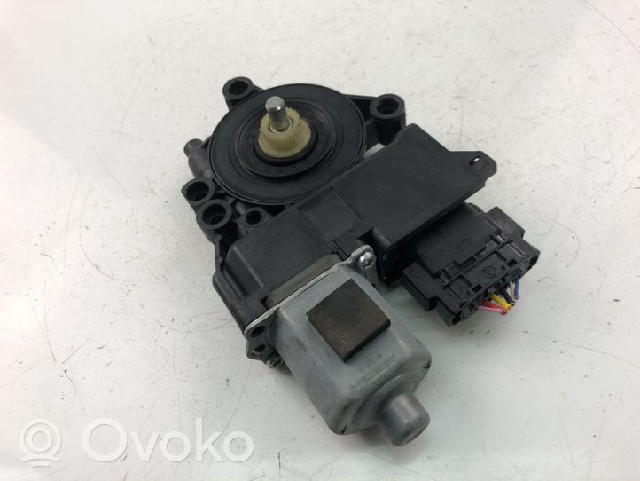 KIA Sorento Front door window regulator motor 834602P010