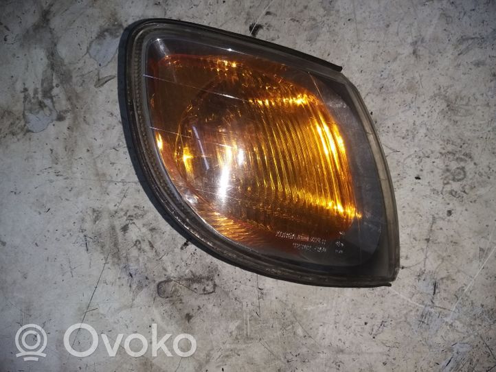 Hyundai Trajet Peilin suuntavilkku 923023a0