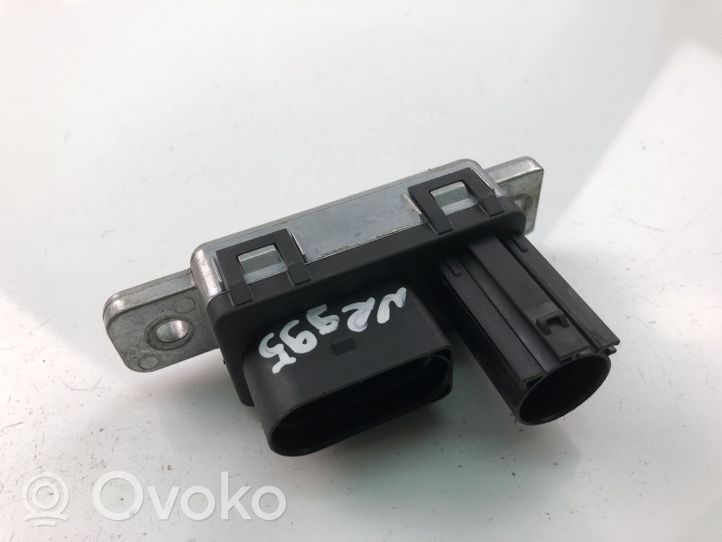 Volvo S60 Glow plug pre-heat relay 31431776