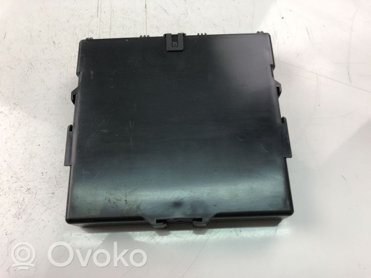 Toyota Corolla E120 E130 Module confort 8998102190