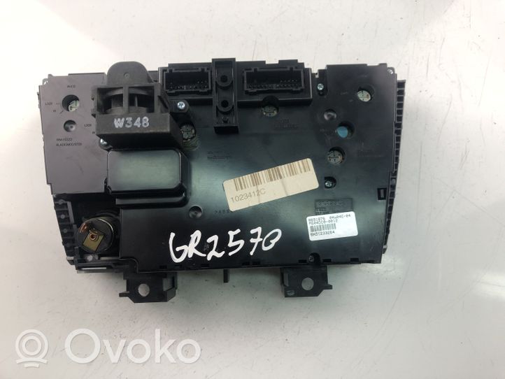 Volvo V70 Ilmastoinnin ohjainlaite 8691876