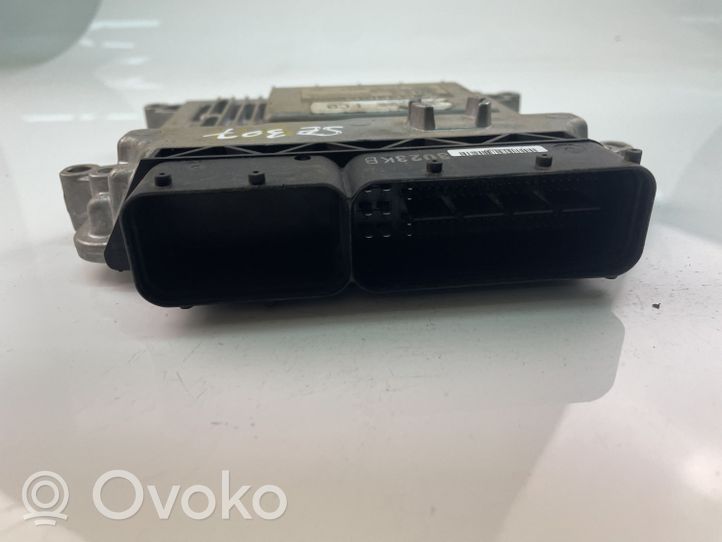 KIA Picanto Variklio valdymo blokas 3911002FC0