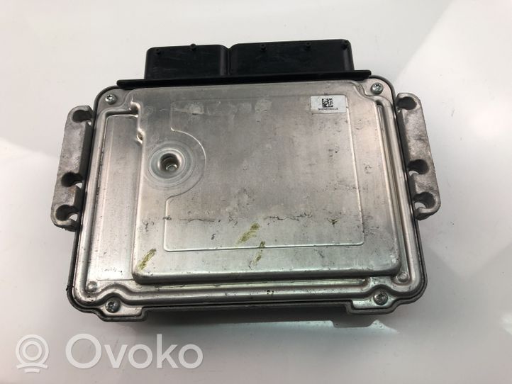 KIA Carens III Engine control unit/module 391202A410