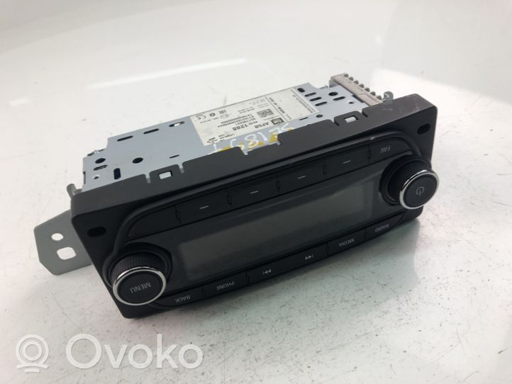 Opel Vivaro Radio/CD/DVD/GPS head unit 42451288