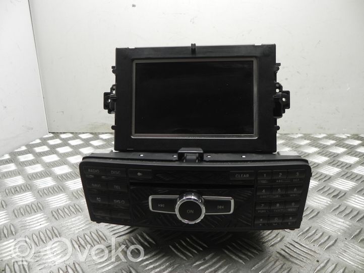 Mercedes-Benz SLK R172 Panel / Radioodtwarzacz CD/DVD/GPS A1729005507