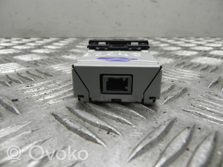 Toyota RAV 4 (XA50) Câble adaptateur AUX 8553242010