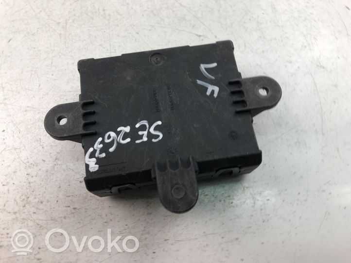 Volvo V70 Unité de commande module de porte 31343025AC