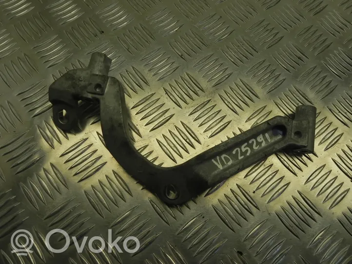 Toyota Yaris Support refroidisseur de vanne EGR 2562547010