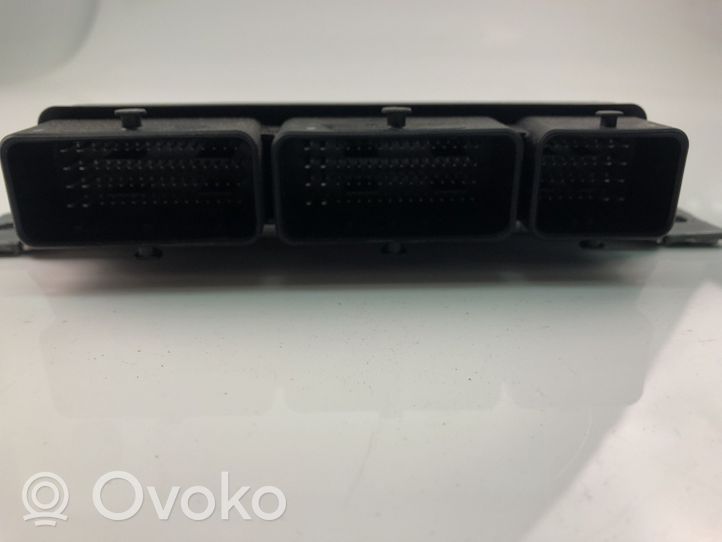 Renault Clio IV Sterownik / Moduł ECU 237103707S