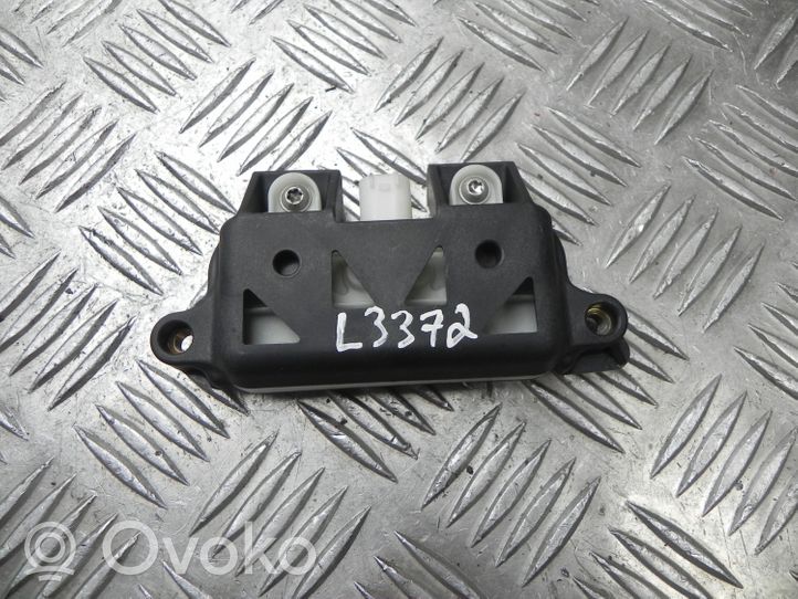 Tesla Model S Przełącznik / Przycisk otwierania klapy bagażnika 649