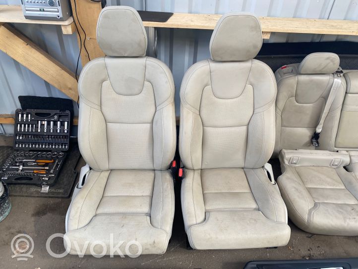 Volvo XC60 Seat set Flood