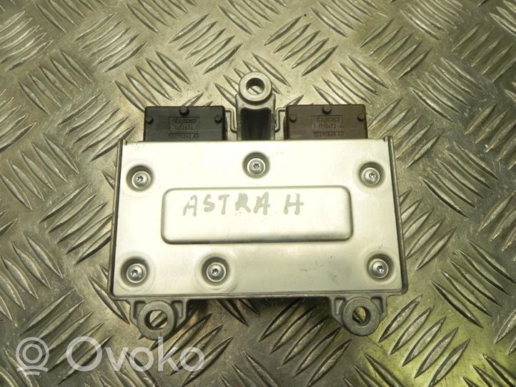 Vauxhall Astra H Turvatyynyn ohjainlaite/moduuli 13188854