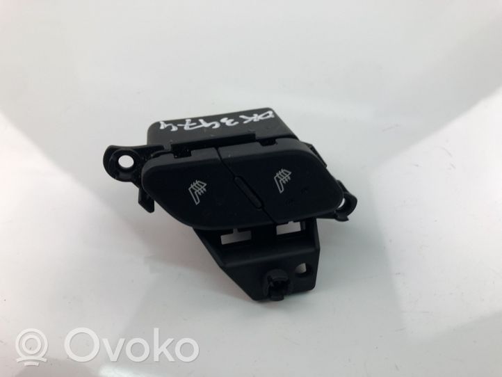 KIA Picanto Seat heating switch 4972011110