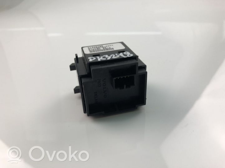 Volvo S90, V90 Istuimen lämmityksen kytkin 31346786