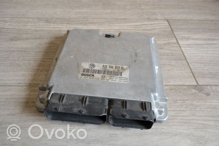 Volkswagen PASSAT B5 Calculateur moteur ECU 038906019