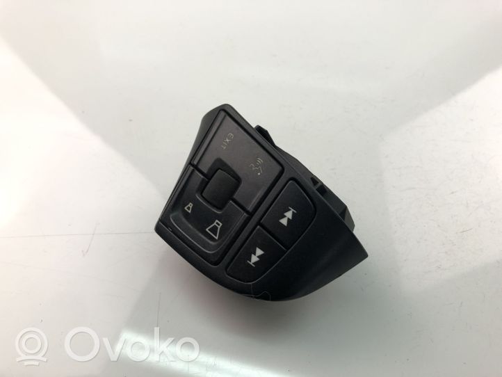 Volvo V60 Przełącznik / Przycisk kierownicy 31318643