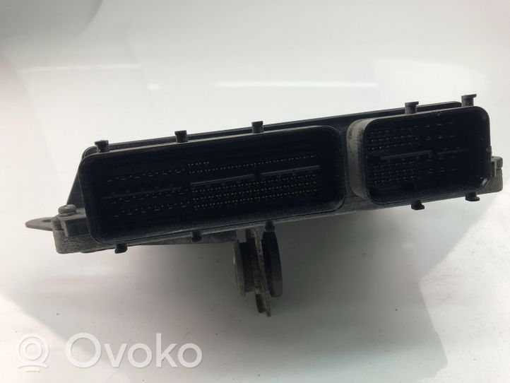 Toyota iQ Moottorin ohjainlaite/moduuli 8966174060