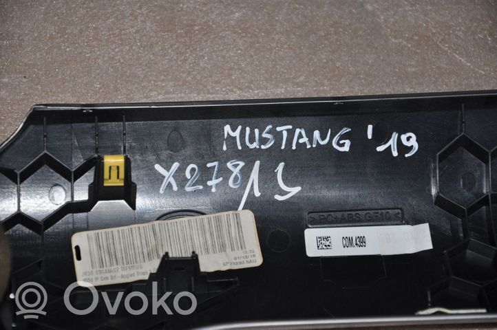 Ford Mustang VI Ramka deski rozdzielczej JR3B63044A92