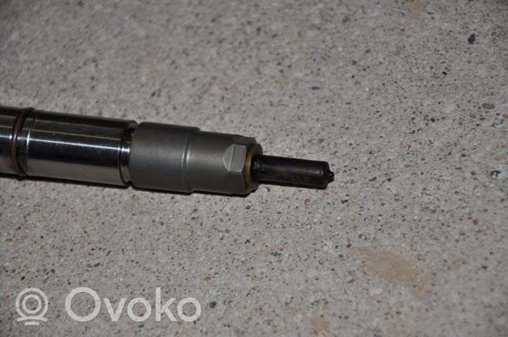 Skoda Superb B8 (3V) Injecteur de carburant 05L130277E