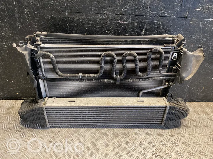 Mercedes-Benz C AMG W204 Radiateur de refroidissement A2045000303