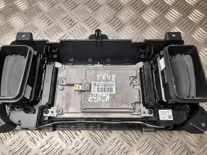 Opel Vivaro Radio/CD/DVD/GPS-pääyksikkö 9835408780