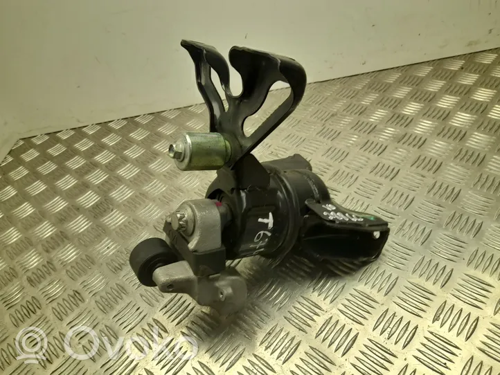 Honda Civic IX Supporto di montaggio del motore 674