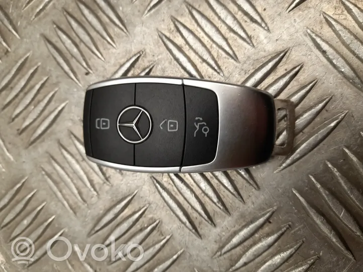 Mercedes-Benz C AMG W205 Clé / carte de démarrage A2059053609