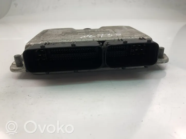 Volkswagen Lupo Calculateur moteur ECU 045906019AE