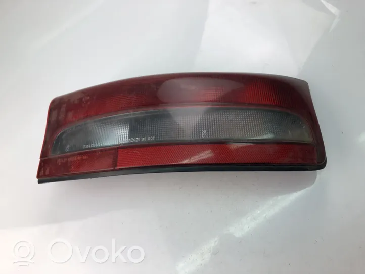 Mazda 323 Lampa tylna 0431386R