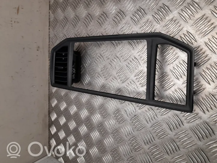 Volkswagen Crafter Dysze / Kratki środkowego nawiewu deski rozdzielczej 7C0857038G