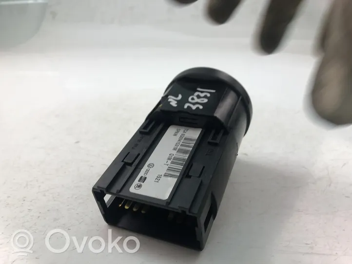 Volkswagen Polo IV 9N3 Light switch 6Q0941531M