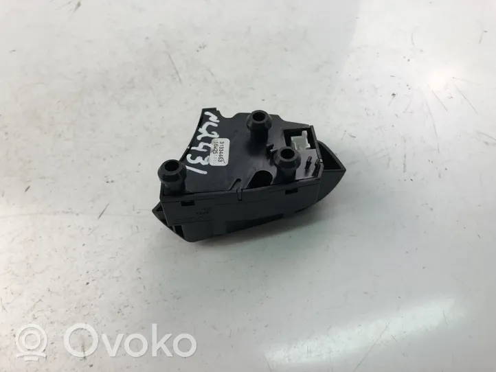 Volvo V40 Boutons / interrupteurs volant 31334463