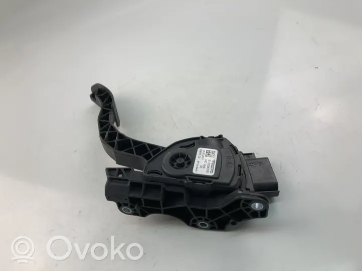 Volvo V60 Accelerator throttle pedal 31329058