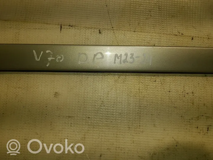 Volvo V70 Osłona listwy przedniej 39892428