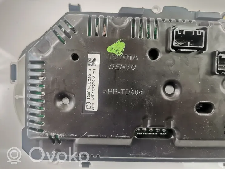 Toyota Yaris Compteur de vitesse tableau de bord 838000UC90