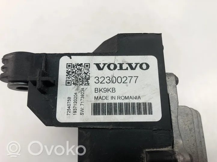 Volvo XC60 Fuse module 32300277