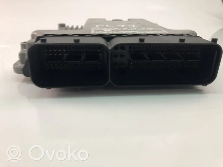 Volkswagen Golf VII Calculateur moteur ECU 04L907309B