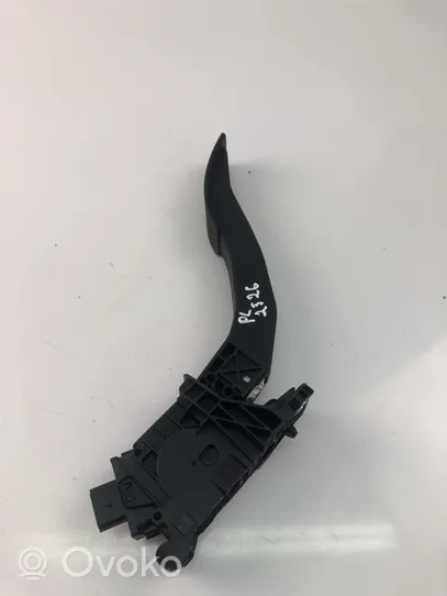 Volvo XC40 Accelerator throttle pedal 32212363