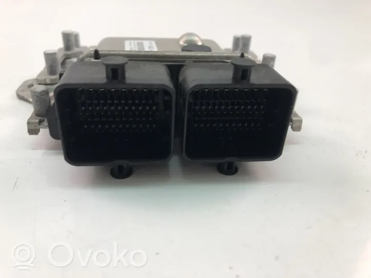 Suzuki Swift Sterownik / Moduł ECU 3392071M20