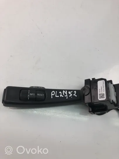 Volvo XC60 Wiper turn signal indicator stalk/switch 31334647